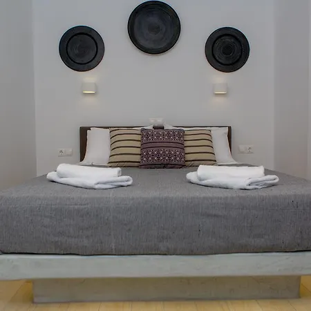 La Isla * Naxos City